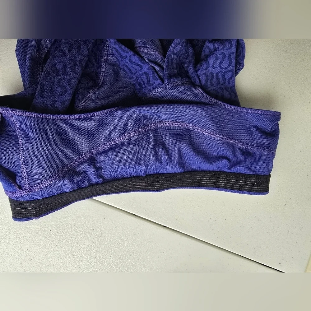 Lululemon Blue Patterned V-Neck Top Size 8